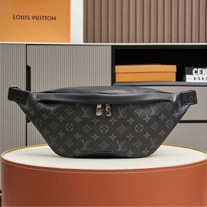 💟Louis Vuitton Discovery Bumbag